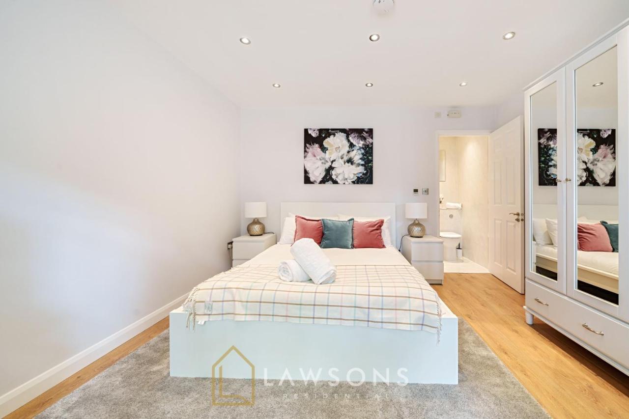 Stylish Living By Lawsons - 3 En Suites Windsor Luaran gambar