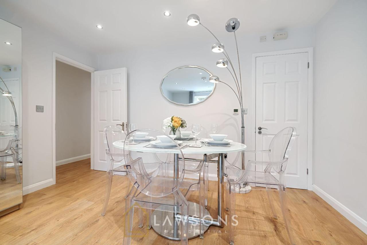 Stylish Living By Lawsons - 3 En Suites Windsor Luaran gambar