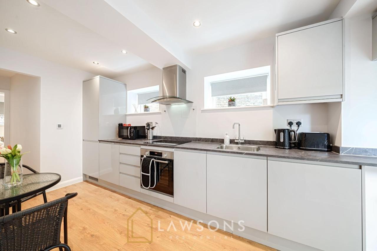 Stylish Living By Lawsons - 3 En Suites Windsor Luaran gambar