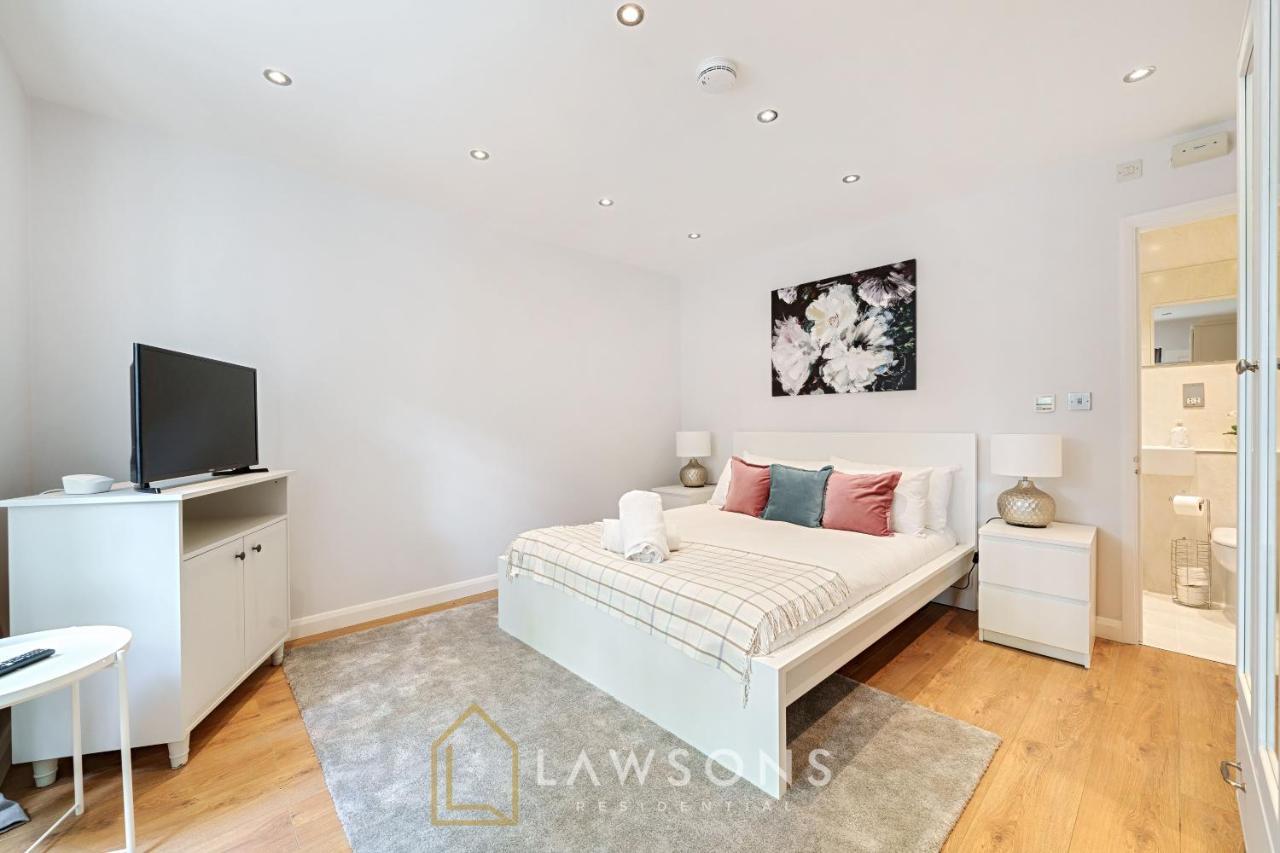 Stylish Living By Lawsons - 3 En Suites Windsor Luaran gambar